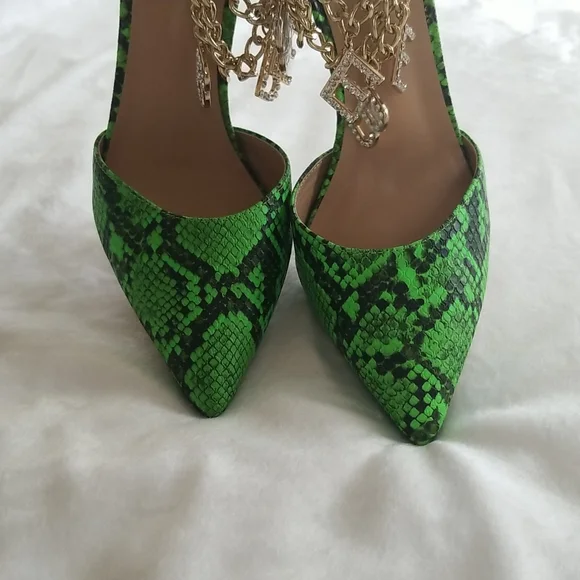 Babe Women's Size 8 Green Snake Print Chain Heels - Picture 7 of 10